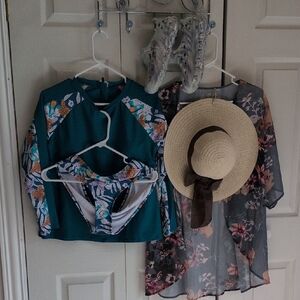 NWT Long Sleeve Floral Surfing Swim Suit XL. With Hat, Shoes & Coverup, CC Hat